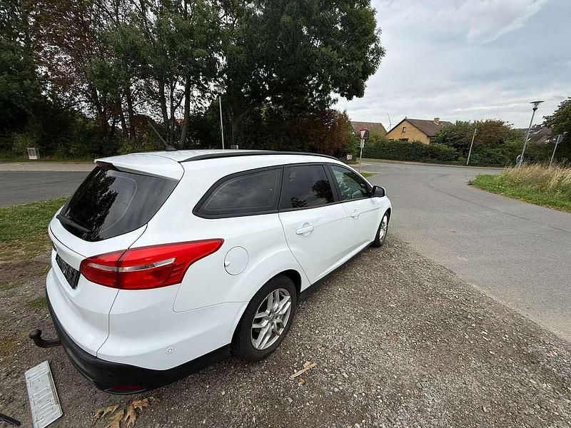 Gebraucht Ford Focus Business Edition 120 PS (88 kW) 2018 Weiß Kombi