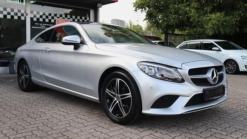 Gebraucht Mercedes C200 184 PS (135 kW) 2018 Silber Coupé