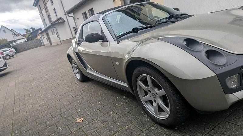 Grau Gebraucht 2005 Smart Roadster Cabrio | 4.500 € (Guter Preis) - Bild 1/4