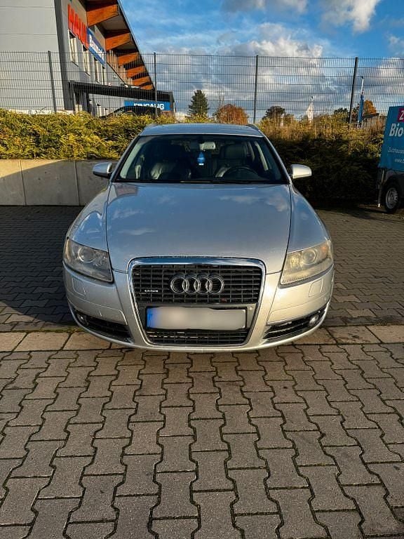 Silber Gebraucht 2007 Audi A6 Comfort Kombi | 2.250 € (Guter Preis) - Bild 1/4