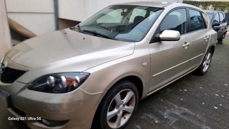 Używany Mazda 3 100 KM (73 kW) 2005 Sedan/Limuzyna