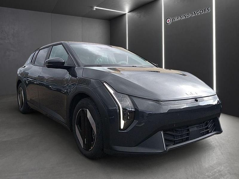Neu Kia EV4 Earth 150 kW (204 PS) 2026 Schwarz Limousine