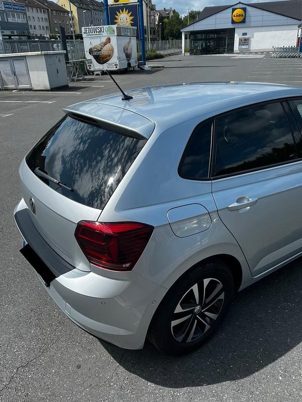 Gebraucht VW Polo IQ Drive 80 PS (58 kW) 2020 Silber Limousine