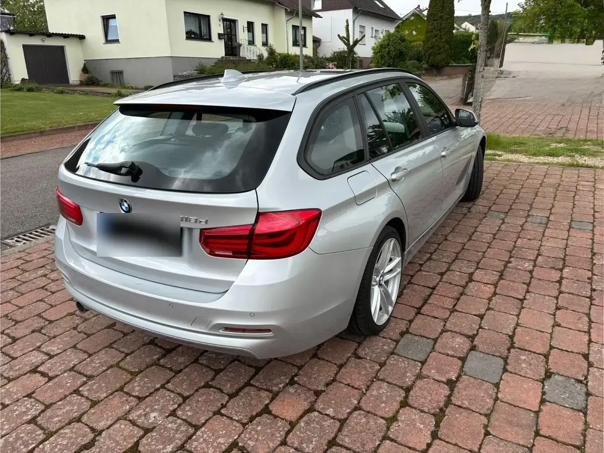 Gebraucht BMW 318 Advantage 150 PS (110 kW) 2018 Silber Kombi