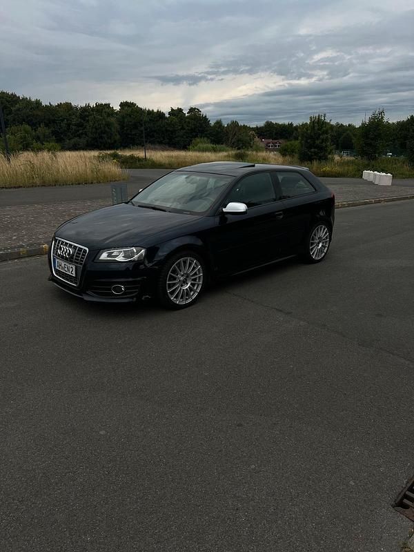 Gebraucht Audi S3 Sportback 265 PS (194 kW) 2012 Blau Kleinwagen