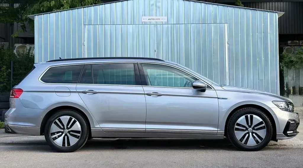 Gebraucht VW Passat GTE 156 PS (114 kW) 2020 Silber Kombi