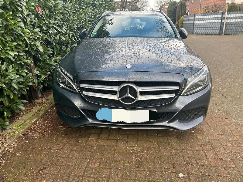 Gebraucht Mercedes C220 170 PS (125 kW) 2014 Blau Kombi