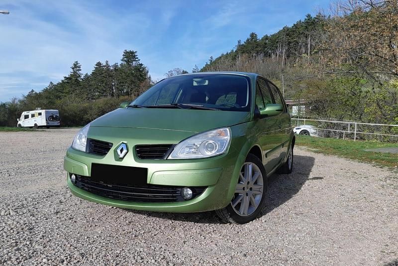 Grün Gebraucht 2008 Renault Mégane III Kleinwagen | 1.299 € - Bild 1/4