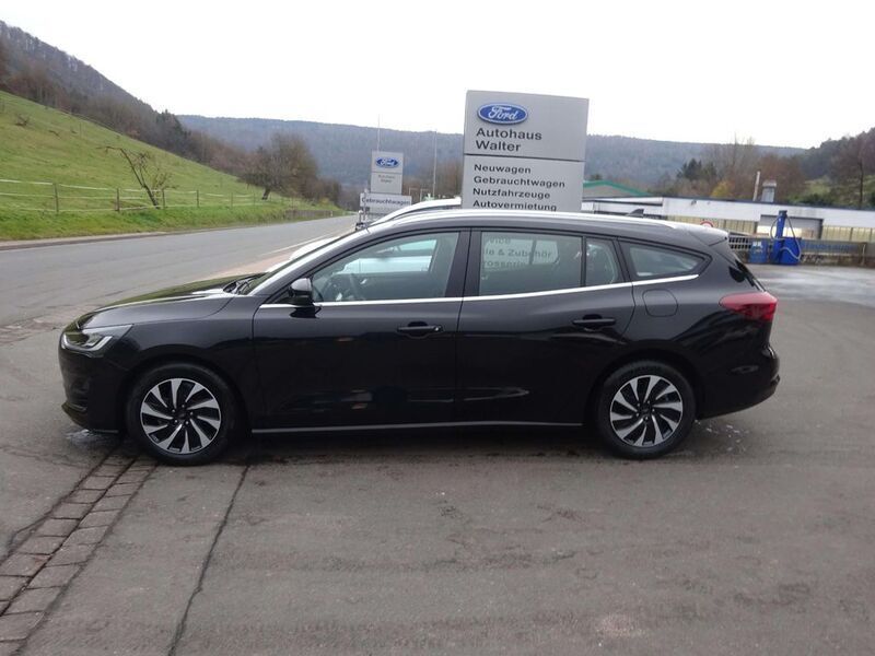 Używany Ford Focus Titanium 155 KM (114 kW) 2023 Czarny Sedan/Limuzyna