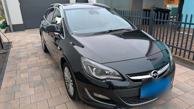 Gebraucht Opel Astra Innovation 160 PS (117 kW) 2013 Schwarz Kombi