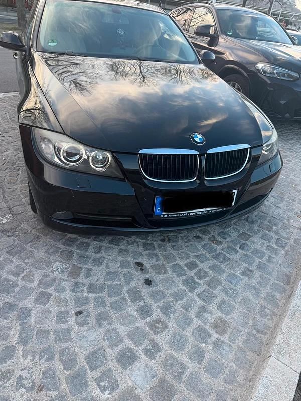 Second-hand BMW 320 170 CP (125 kW) 2008 Negru Break