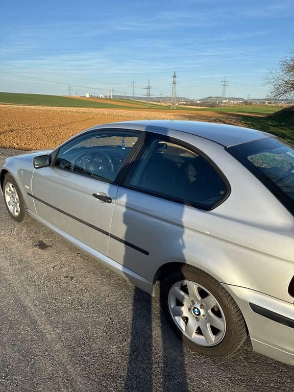 Gebraucht BMW 316 Compact 116 PS (85 kW) 2003 Silber Kleinwagen