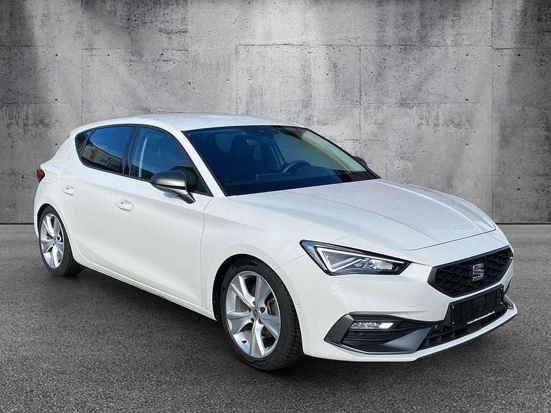 Gebraucht Seat Leon FR 131 PS (96 kW) 2020 "candy" weiss Limousine