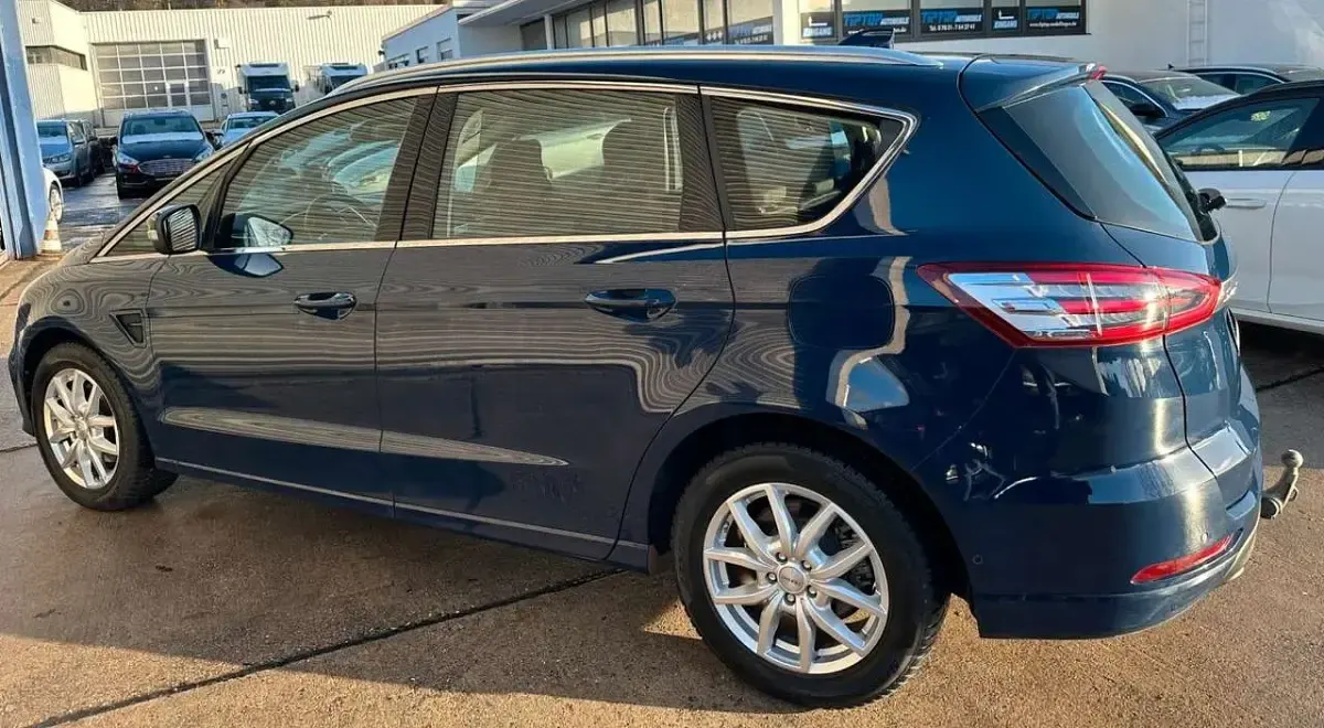 Gebraucht Ford S-MAX Titanium 150 PS (110 kW) 2020 Blau Van / Kleinbus