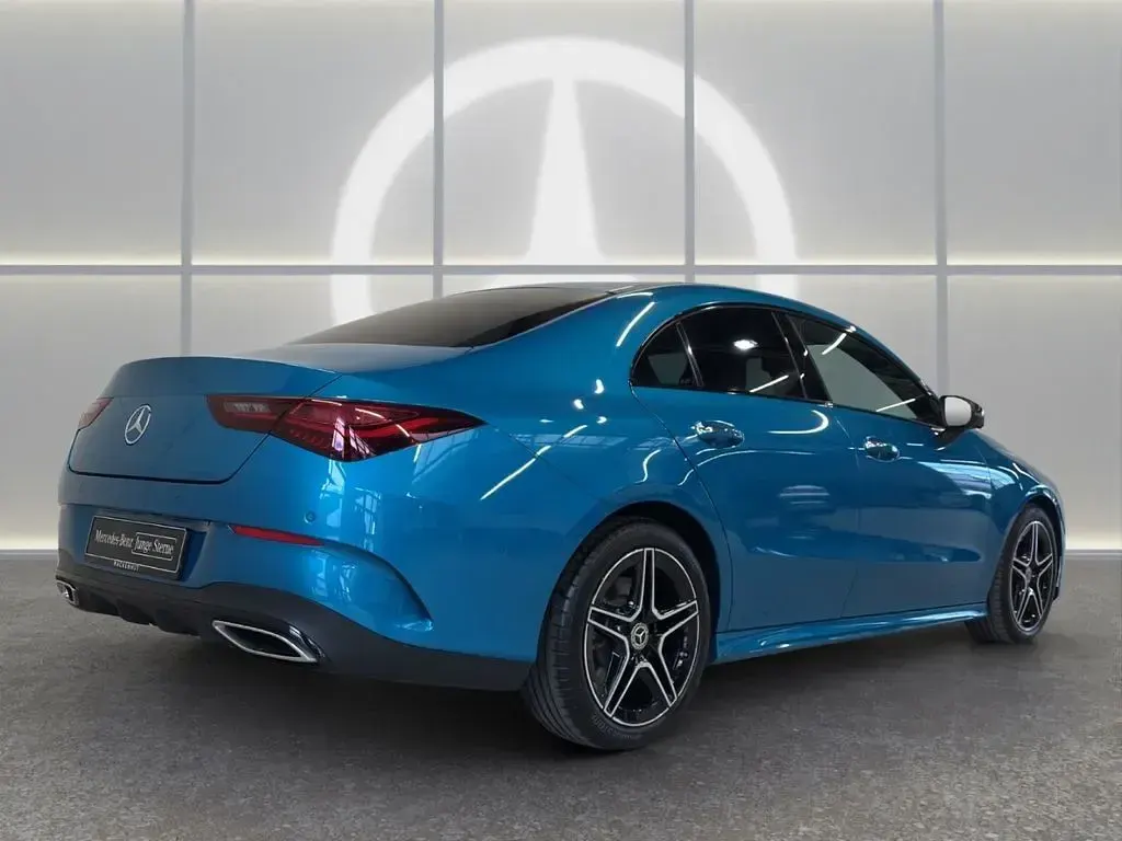 Gebraucht Mercedes CLA250 AMG Line Premium Plus 224 PS (164 kW) 2024 Blau Coupé