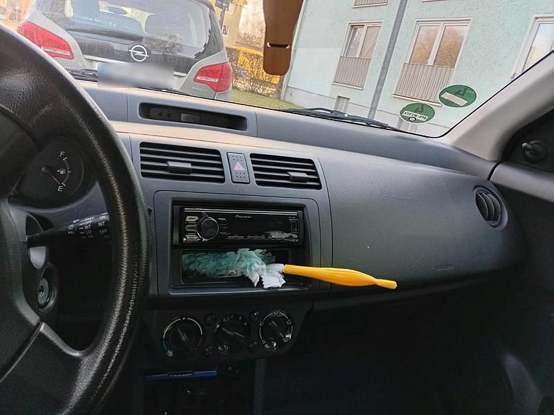 Gebraucht Suzuki Swift 101 PS (74 kW) 2006 Blau Kleinwagen