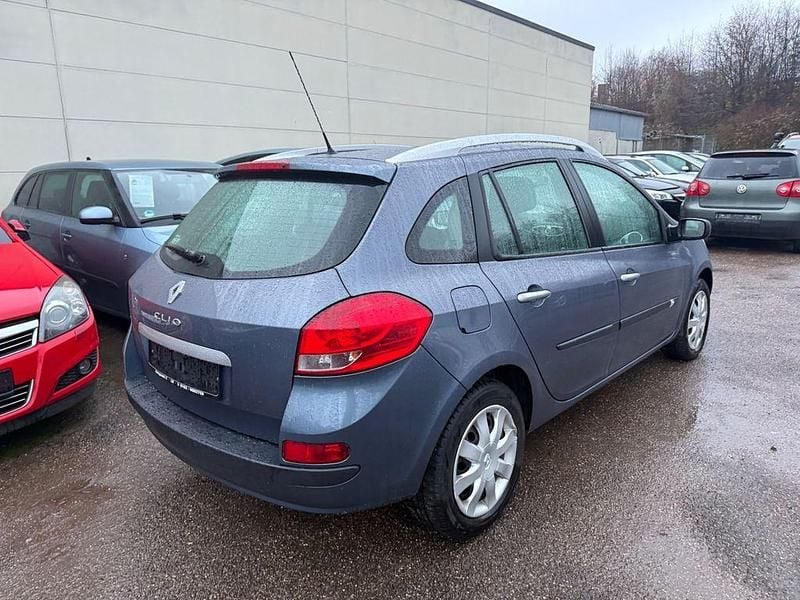 Gebraucht Renault Clio II 111 PS (81 kW) 2008 Blau Limousine