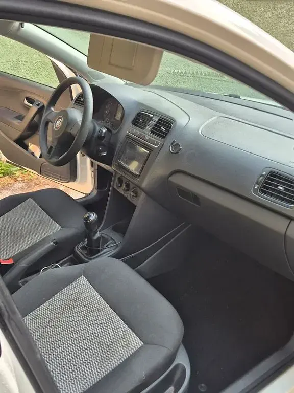 Gebraucht VW Polo Life 60 PS (44 kW) 2013 Weiß Kleinwagen