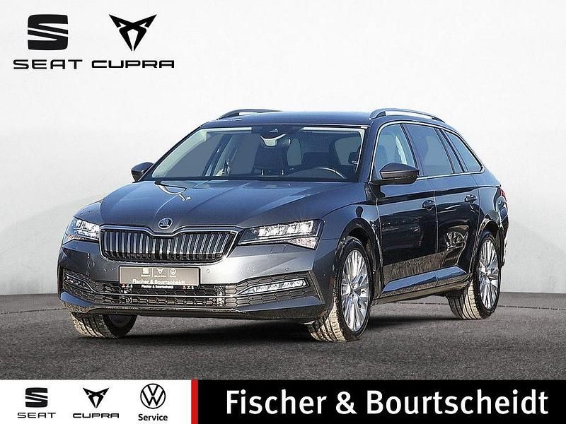 Gebraucht Skoda Superb Style 218 PS (160 kW) 2022 Grau Kombi
