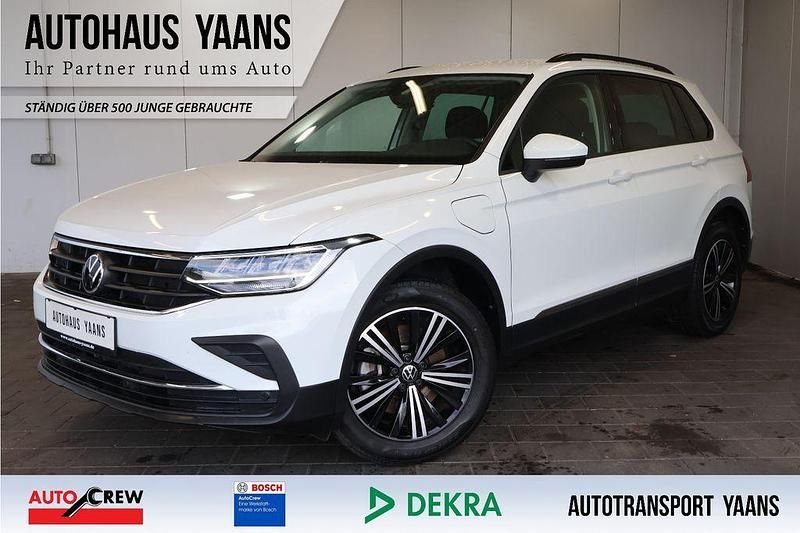 Weiß Gebraucht 2021 VW Tiguan Life SUV | 27.289 € (Guter Preis) - Bild 1/4