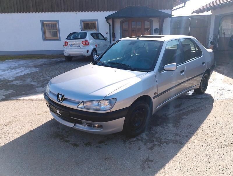 Grau Gebraucht 1999 Peugeot 306 Kleinwagen | 600 € (Guter Preis) - Bild 1/4