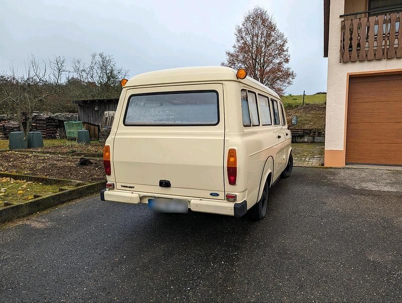 Second-hand Ford Transit 77 CP (56 kW) 1983 Bej Berlinǎ