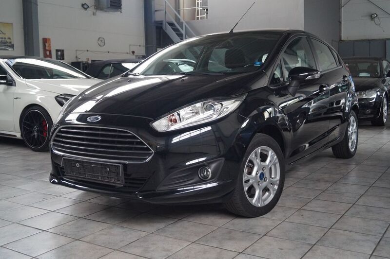 Schwarz Gebraucht 2013 Ford Fiesta Titanium Kleinwagen | 5.490 € (Guter Preis) - Bild 1/4