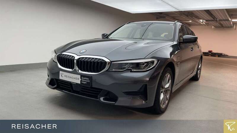 Mineralgrau Gebraucht 2022 BMW 330e Shadowline Kombi | 29.998 € (Superpreis) - Bild 1/4