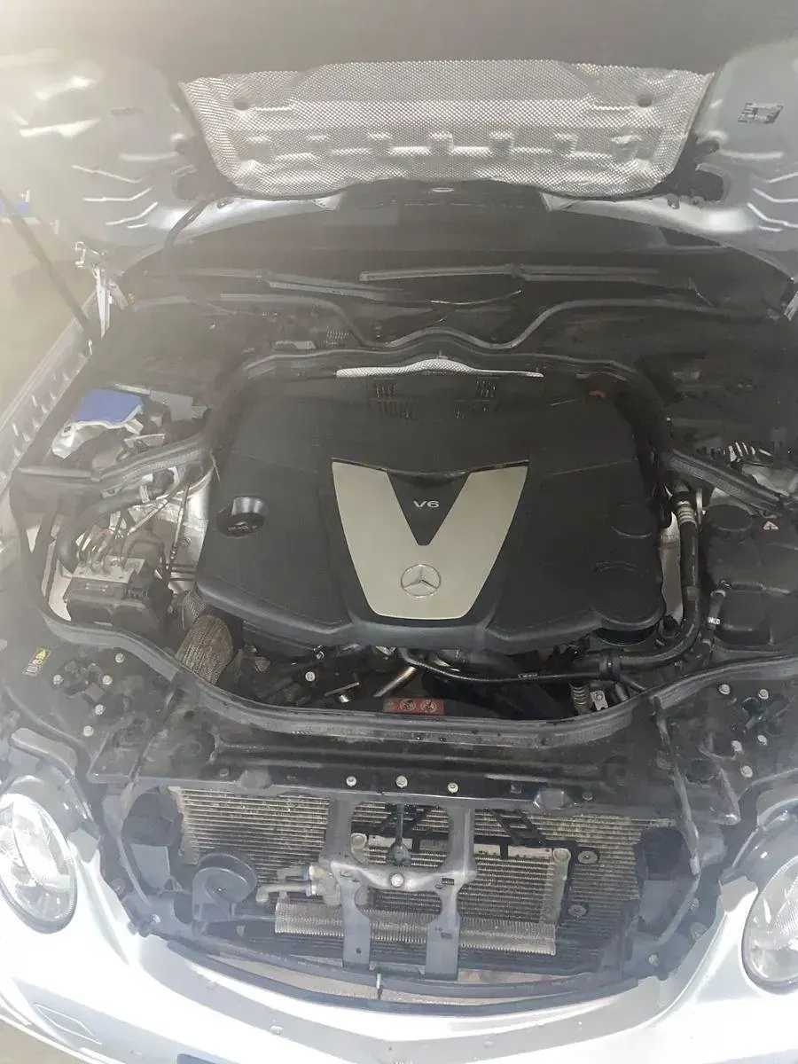 Używany Mercedes E320 Avantgarde 224 KM (164 kW) 2008 Czarny Kombi