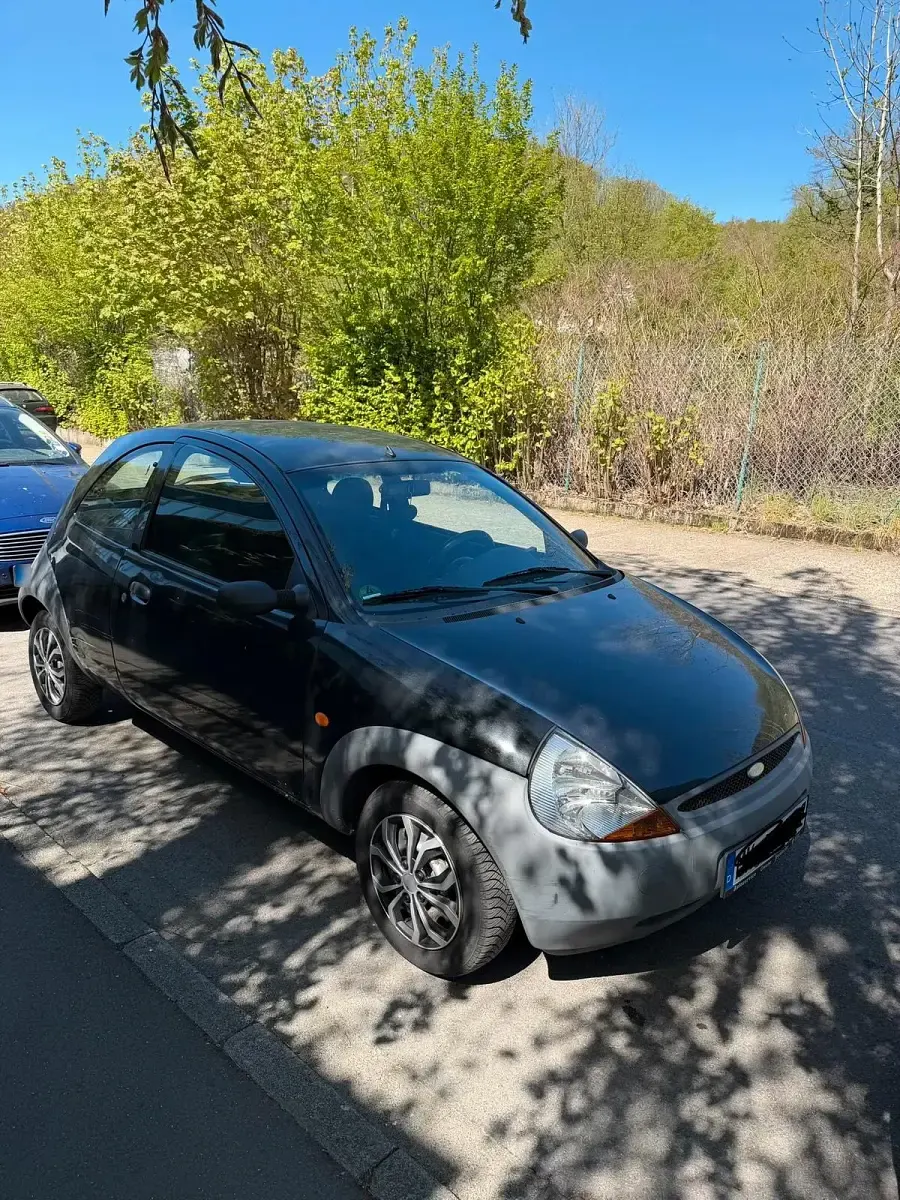 Second-hand Ford Ka 44 CP (32 kW) 2006 Negru Hatchback