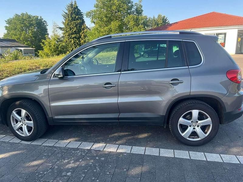 Silber Gebraucht 2010 VW Tiguan Sportline SUV | 5.800 € (Superpreis) - Bild 1/4