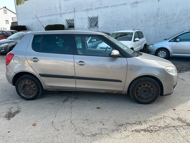 Gebraucht Skoda Fabia 60 PS (44 kW) 2007 Limousine