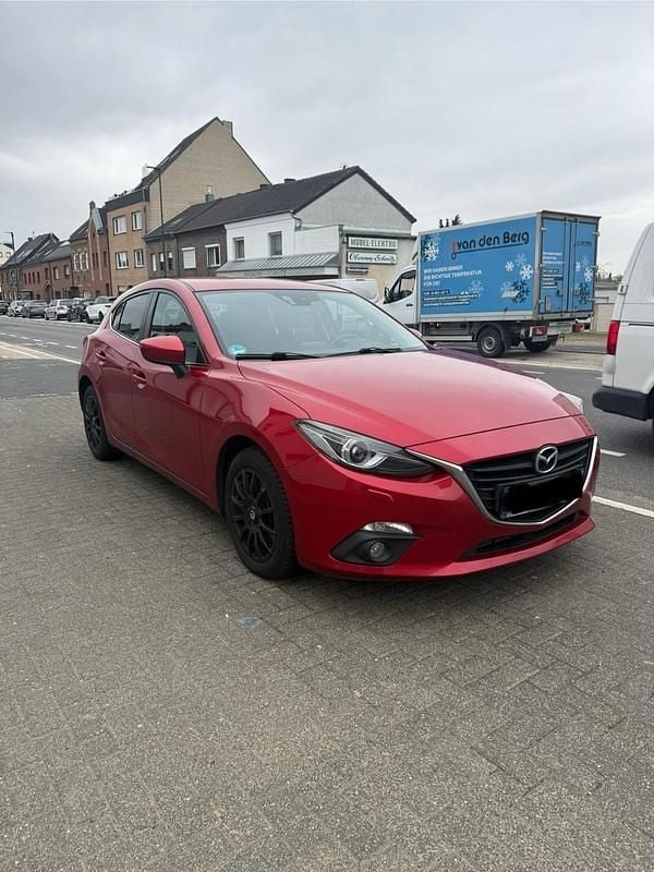 Gebraucht Mazda 3 145 PS (106 kW) 2016 Rot Limousine