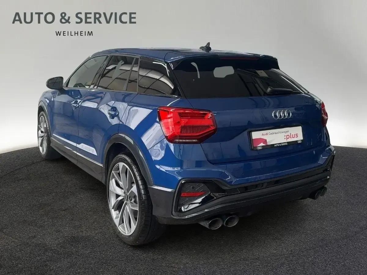 Gebraucht Audi SQ2 Sport 300 PS (220 kW) 2025 Blau SUV