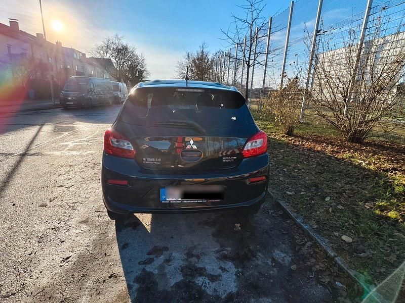 Gebraucht Mitsubishi Space Star Diamant Edition 80 PS (58 kW) 2018 Schwarz Kleinwagen