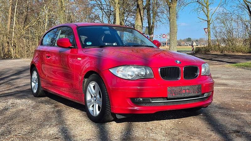 Gebraucht BMW 116 Advantage 122 PS (89 kW) 2011 Rot Kleinwagen