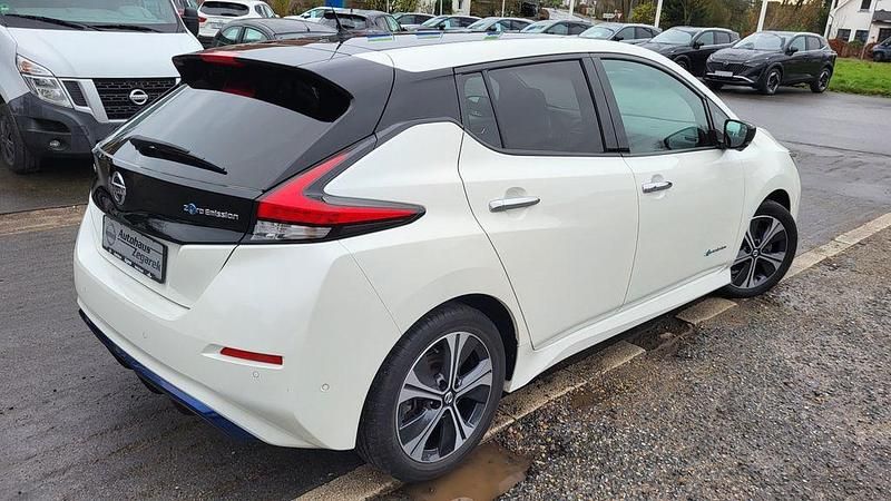 Gebraucht Nissan Leaf Tekna 110 kW (150 PS) 2019 Weiß Kleinwagen