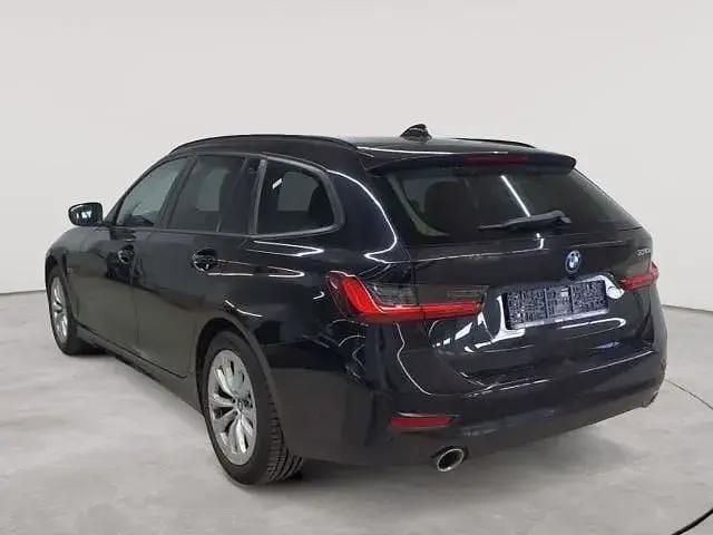 Używany BMW 330e Advantage 252 KM (185 kW) 2022 Czarny Kombi