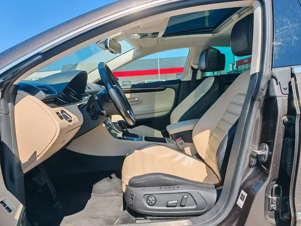 Gebraucht VW CC 299 PS (219 kW) 2012 Braun Limousine