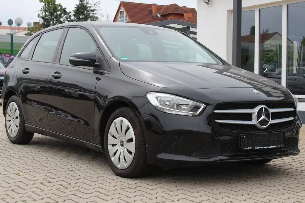 Gebraucht Mercedes B250 160 PS (117 kW) 2022 Schwarz Kleinwagen