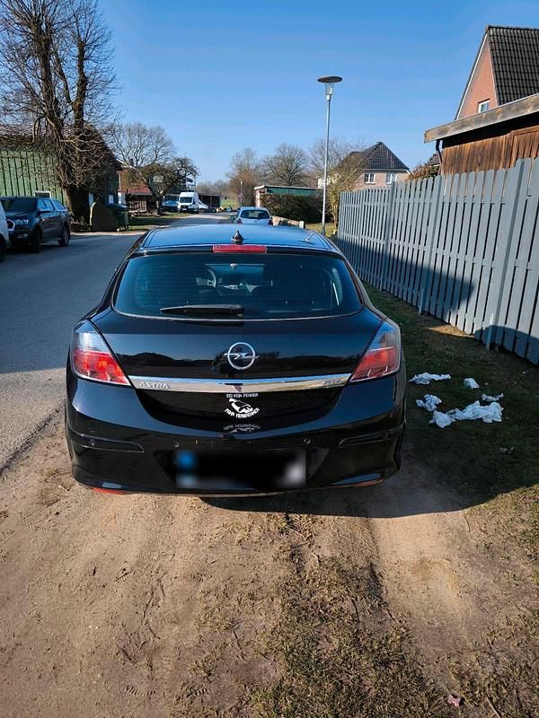 Gebraucht Opel Astra 115 PS (84 kW) 2008 Schwarz Kleinwagen
