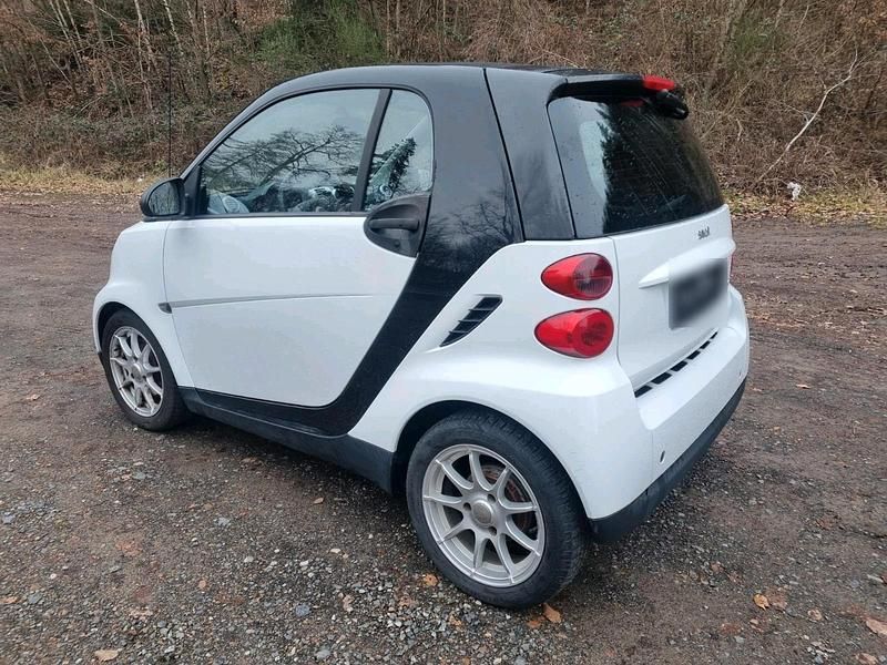 Gebraucht Smart ForTwo Coupé 54 PS (39 kW) 2011 Weiß Coupé