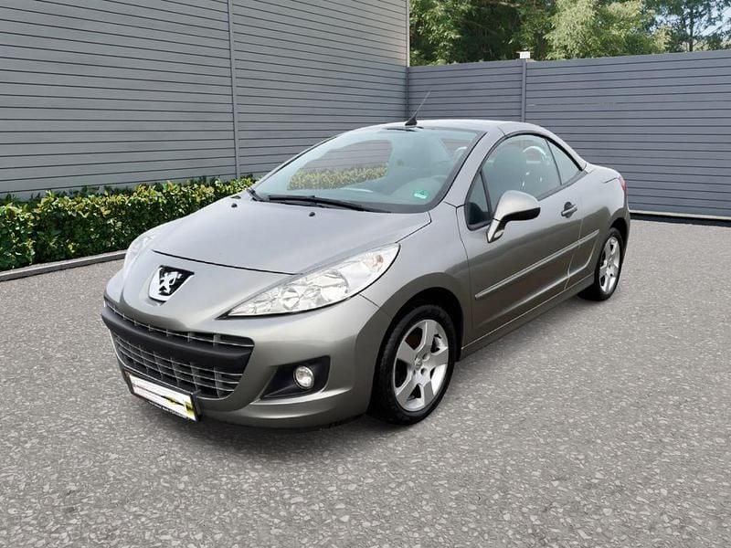Gebraucht Peugeot 207 CC Platinum 120 PS (88 kW) 2011 Grau Cabrio