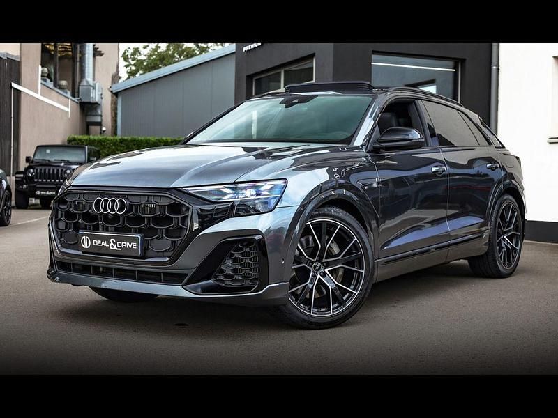 Grau Gebraucht 2024 Audi Q8 S-line plus SUV | 89.990 € - Bild 1/4