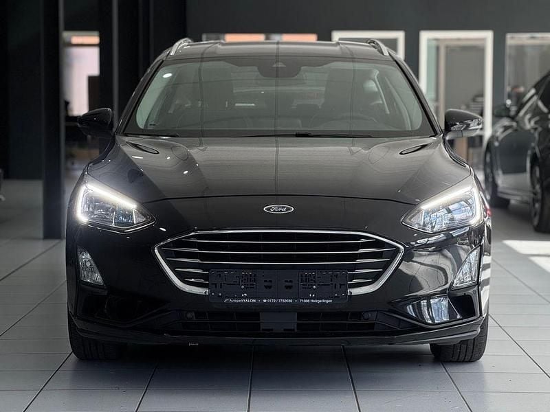 Gebraucht Ford Focus Titanium 120 PS (88 kW) 2020 Schwarz Kombi