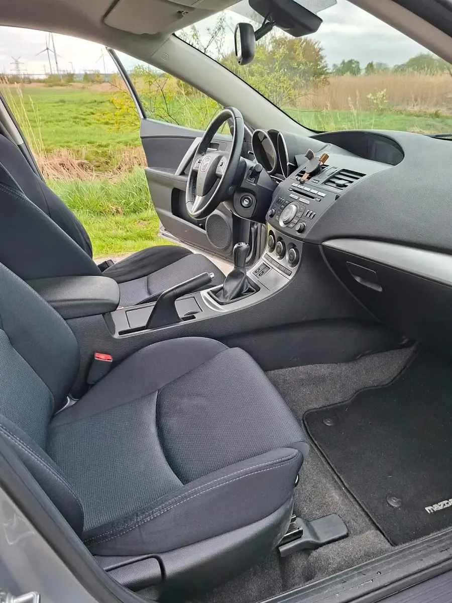 Gebraucht Mazda 3 105 PS (77 kW) 2010 Grau Limousine
