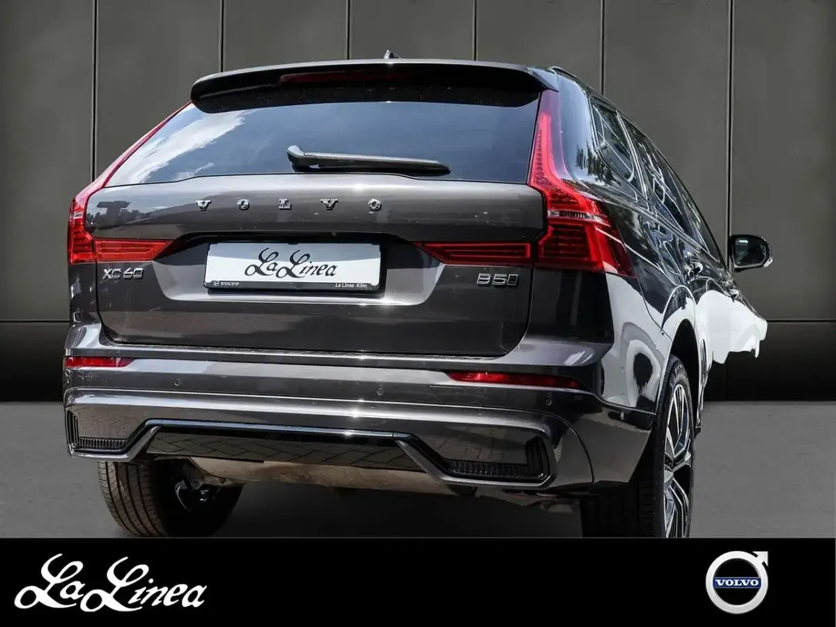 Gebraucht Volvo XC60 Plus 250 PS (183 kW) 2025 Grau SUV