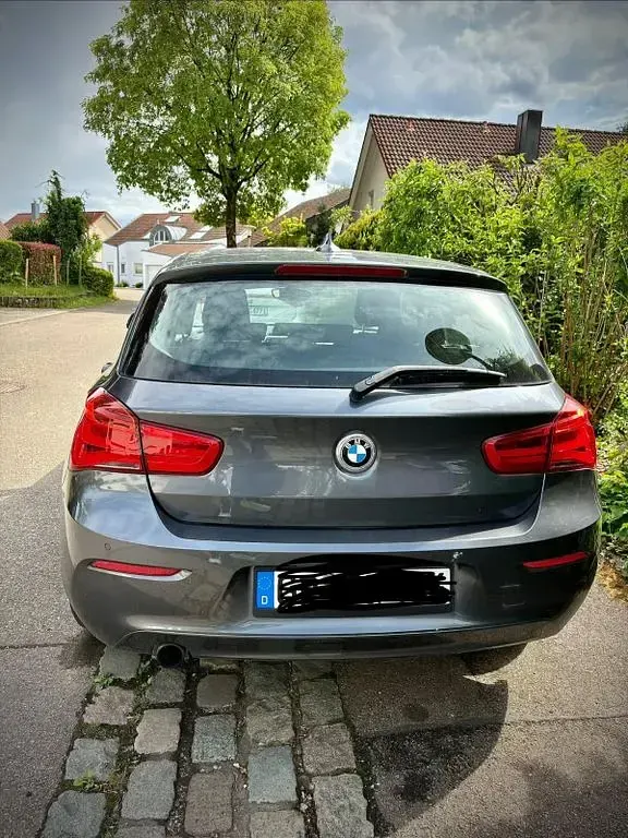 Gebraucht BMW 116 109 PS (80 kW) 2017 Grau Kleinwagen
