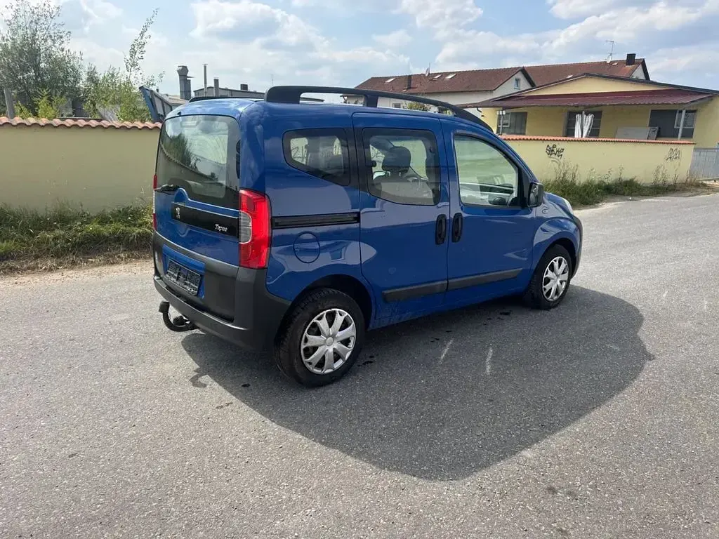 Gebraucht Peugeot Bipper Basis 73 PS (53 kW) 2010 Blau Van / Kleinbus