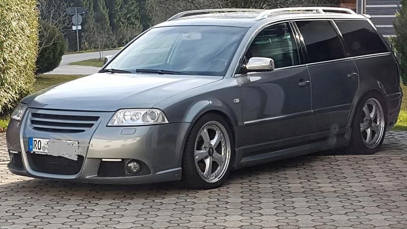 Grau Gebraucht 2002 VW Passat Edition Kombi | 4.290 € (Fairer Preis) - Bild 1/4